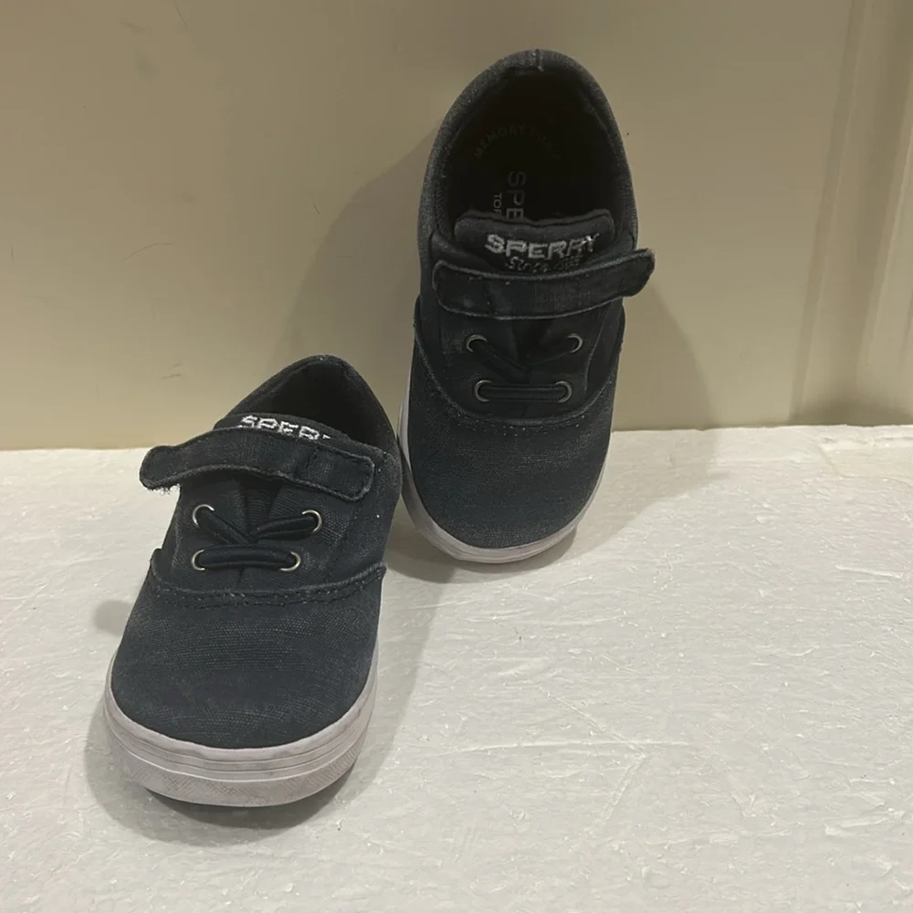 Sperry questions leave